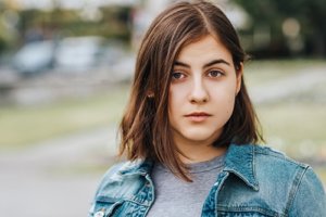 a woman considers bulimia treatment programs